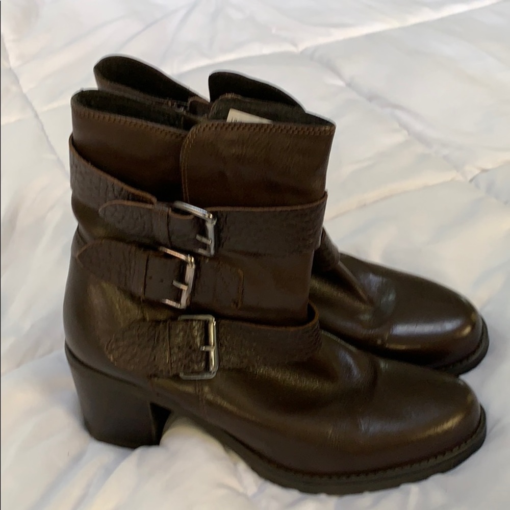 NWOT Clarks boots